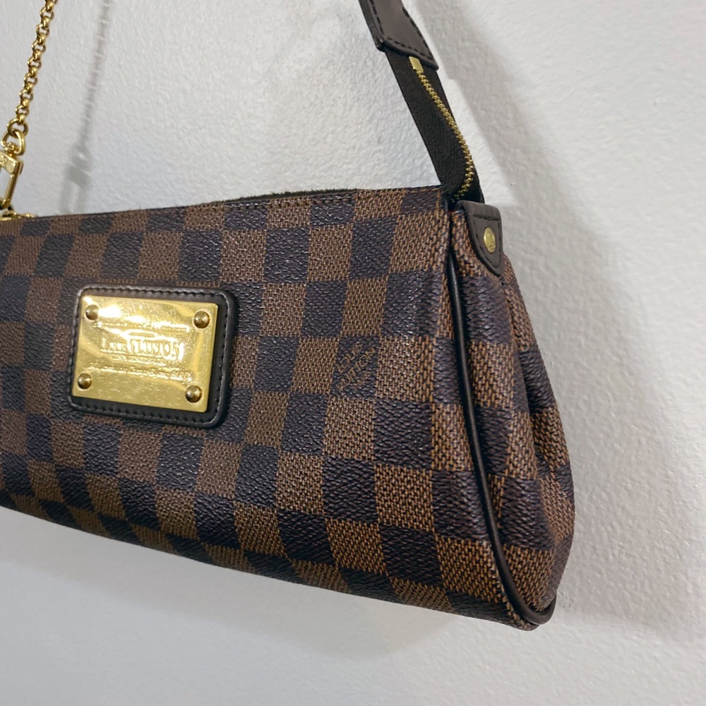 Louis Vuitton Eva Clutch - Picture 2 of 16